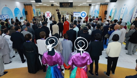 만국특강 ‘종교 화합’ 메카로 부상… “이토록 자유롭고 따뜻한 교류는 처음”